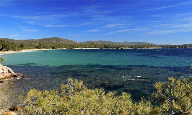 LA LONDE LES MAURES : A PRIVILEGED LOCATION